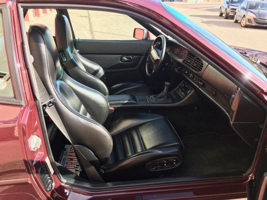 Интерьер Porsche 944 S2 Red Pearl 1990 года  (фото 42 из 86)